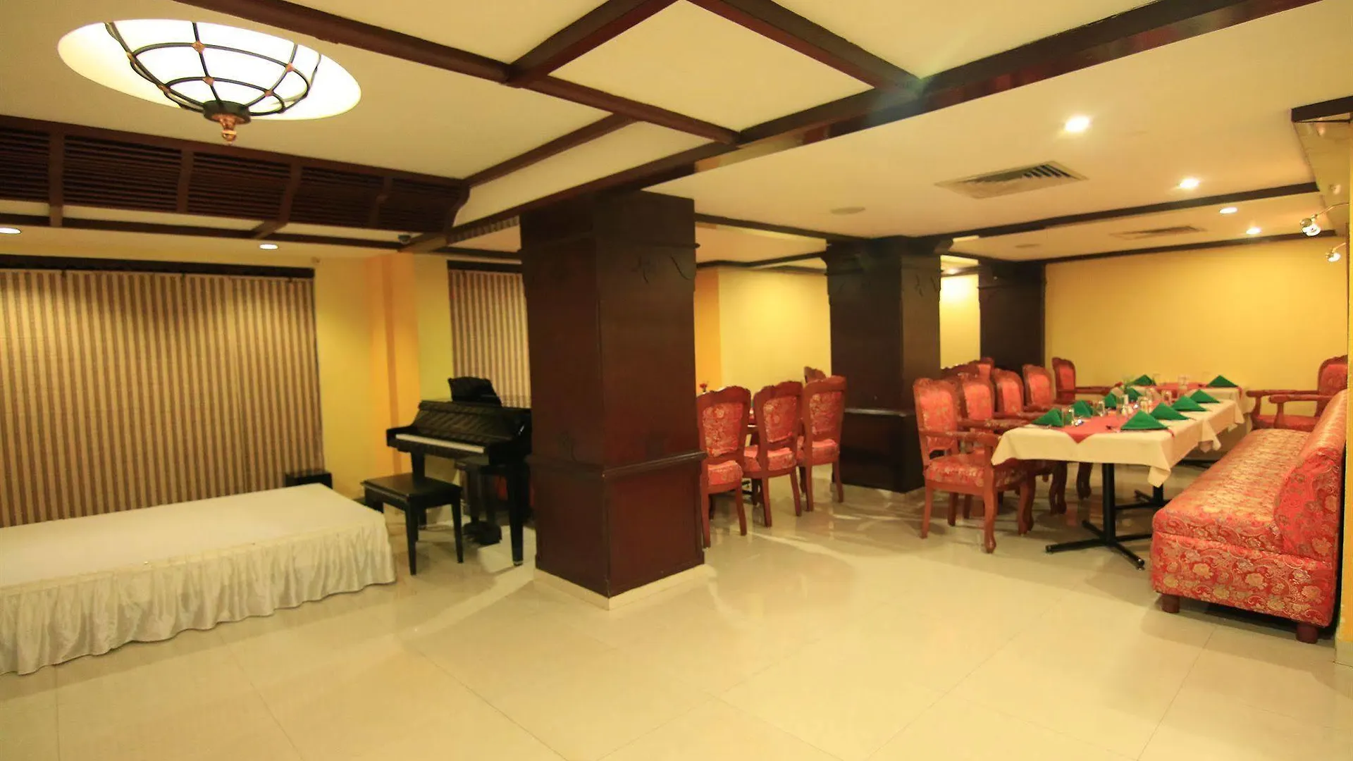 Westway Hotel Kozhikode 4*,